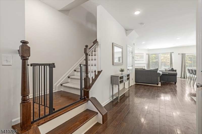 Kensington Sqaure - Residential