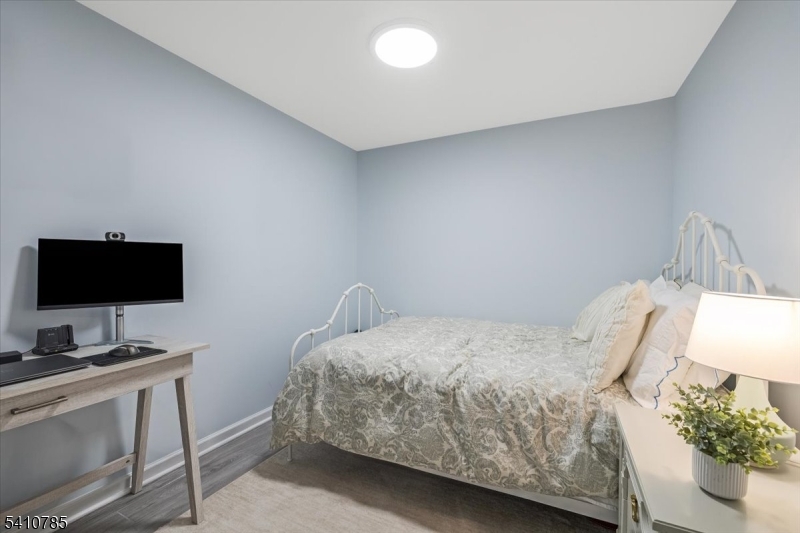 Kensington Sqaure - Residential