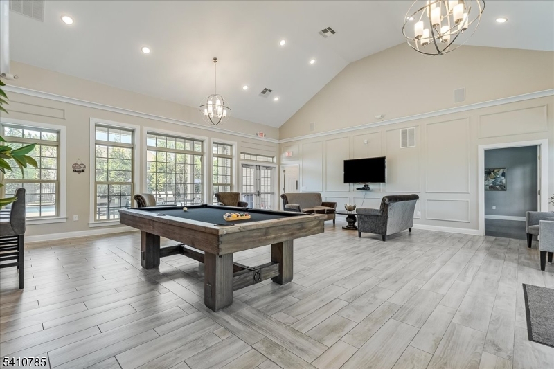 Kensington Sqaure - Residential