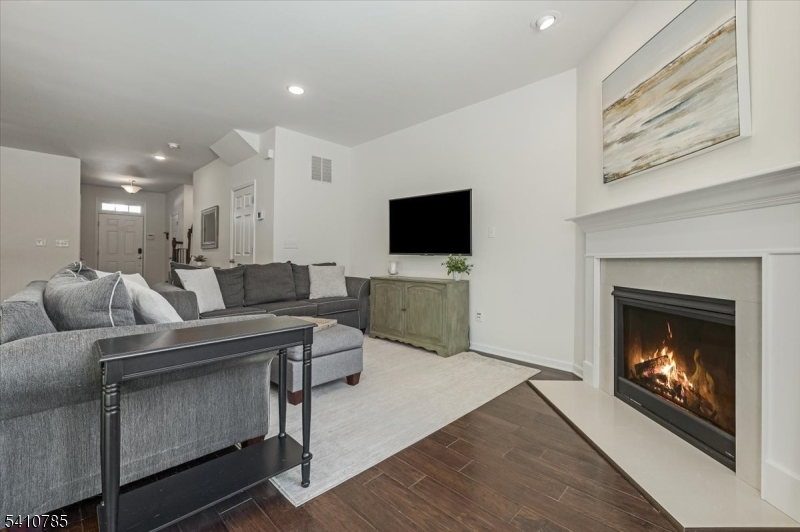Kensington Sqaure - Residential