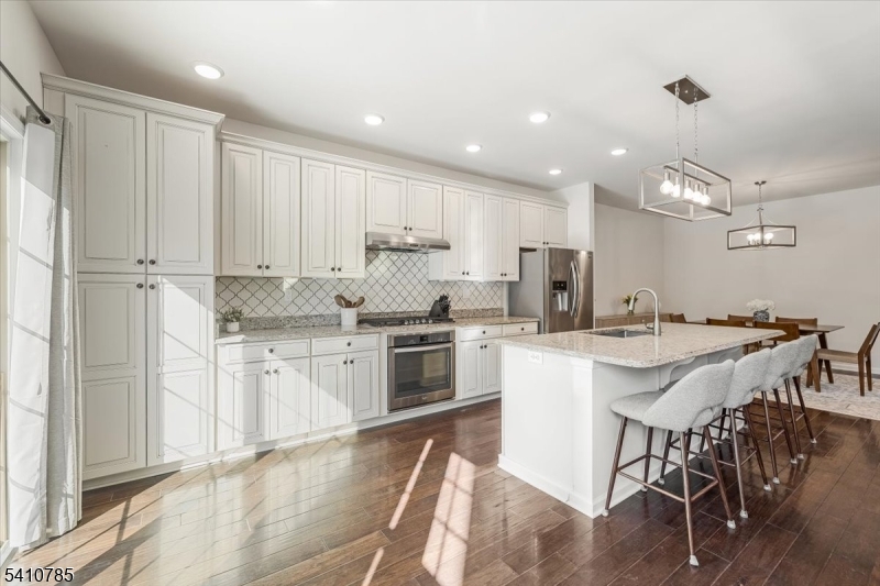 Kensington Sqaure - Residential