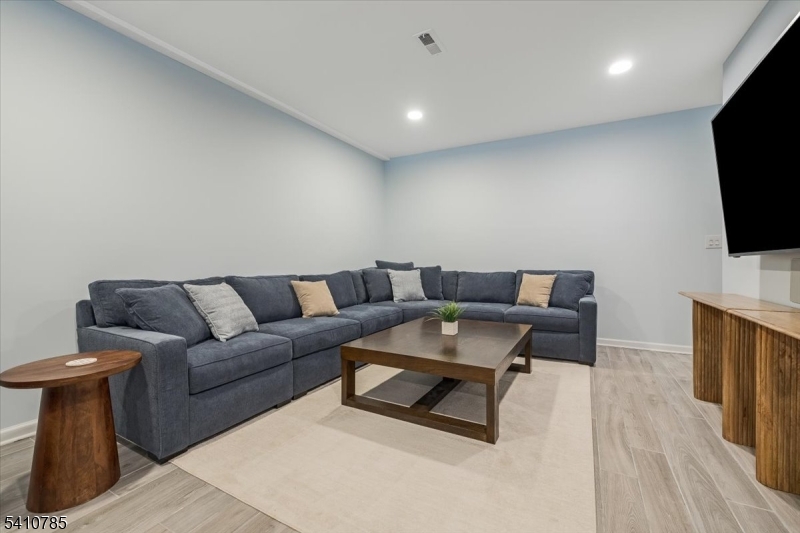 Kensington Sqaure - Residential