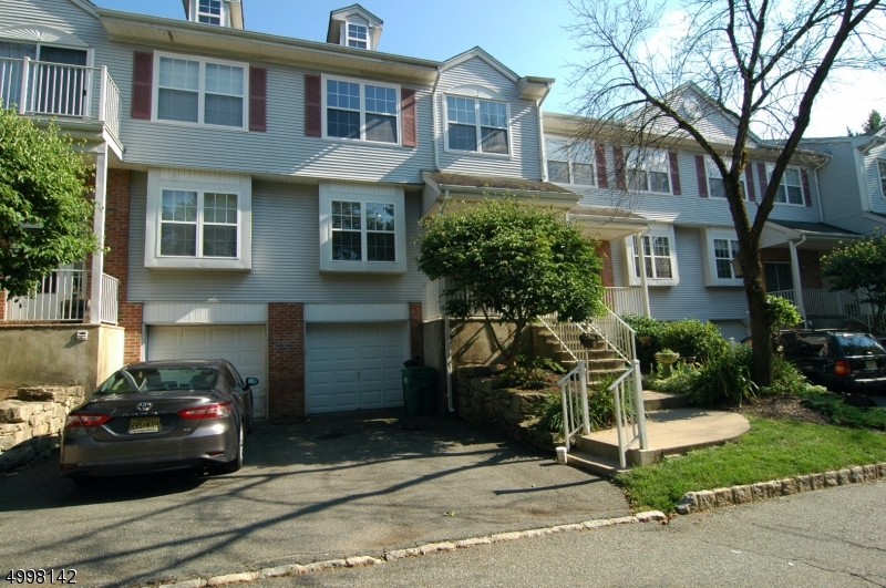 SEASONS GLEN - Residential