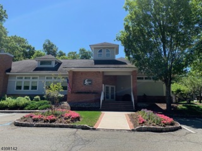 SEASONS GLEN - Residential