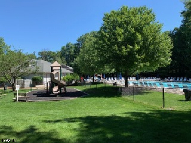SEASONS GLEN - Residential