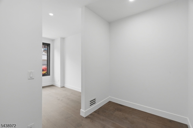 Bergen Lafayette - Residential