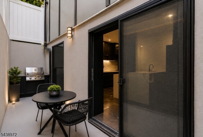 Bergen Lafayette - Residential