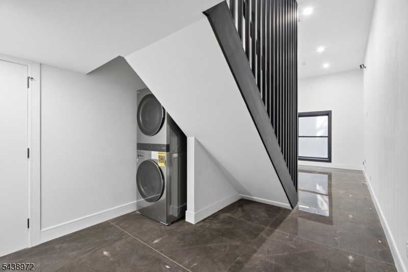 Bergen Lafayette - Residential