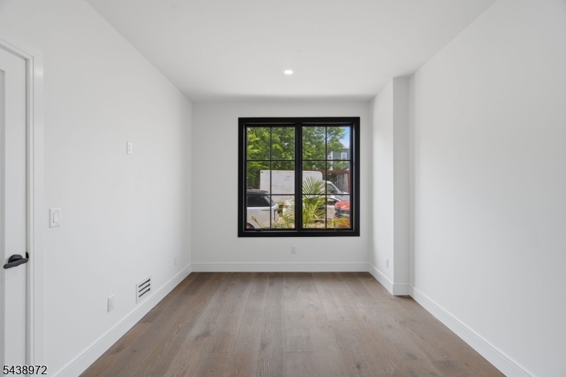 Bergen Lafayette - Residential