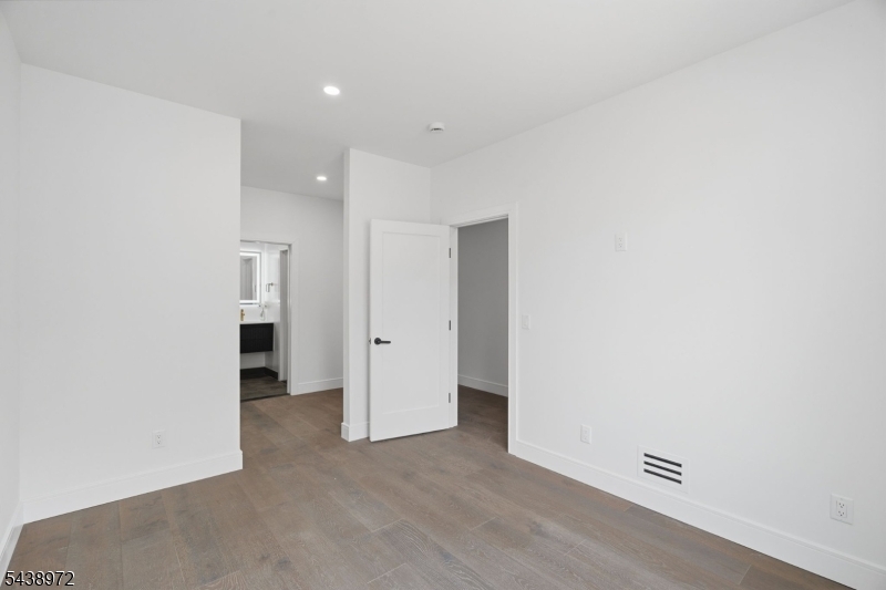 Bergen Lafayette - Residential