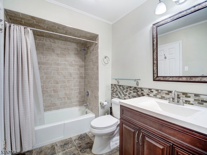 Mendham Commons - Residential