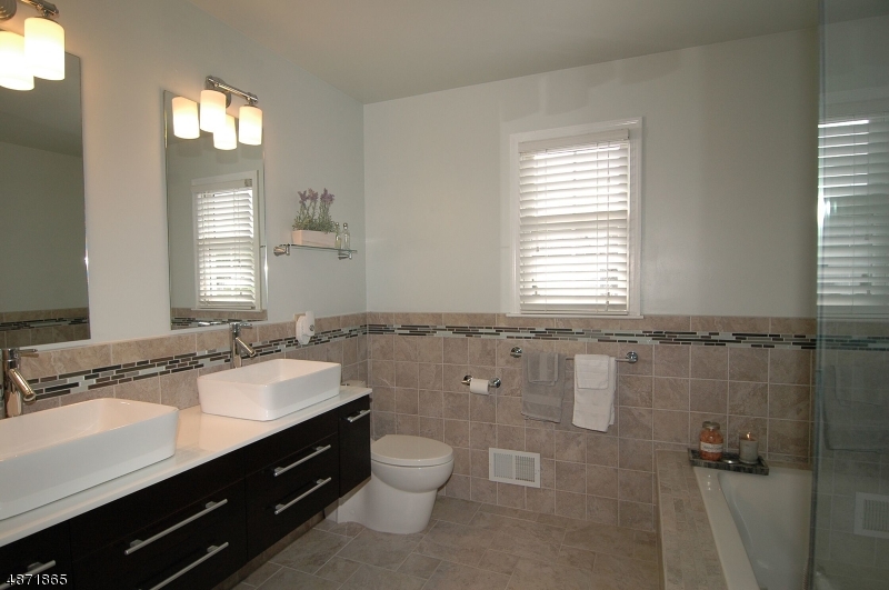 POETS PEAK - Residential
