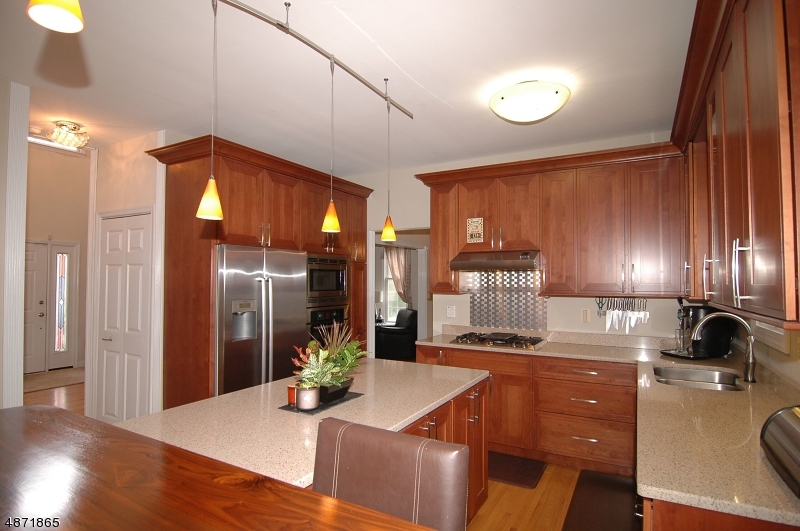 POETS PEAK - Residential