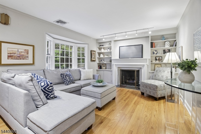 Knollwood - Residential