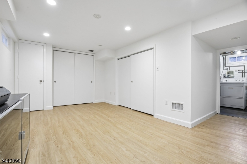 Knollwood - Residential