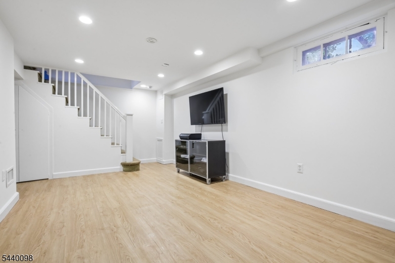 Knollwood - Residential