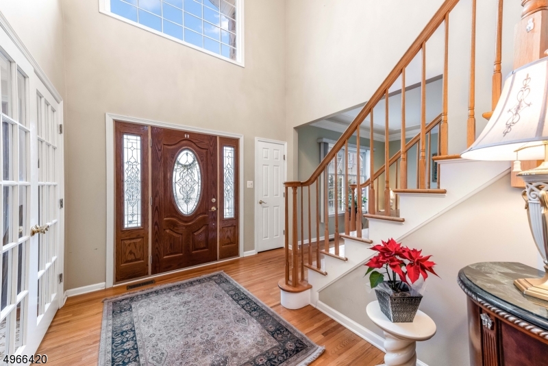 POETS PEAK - Residential