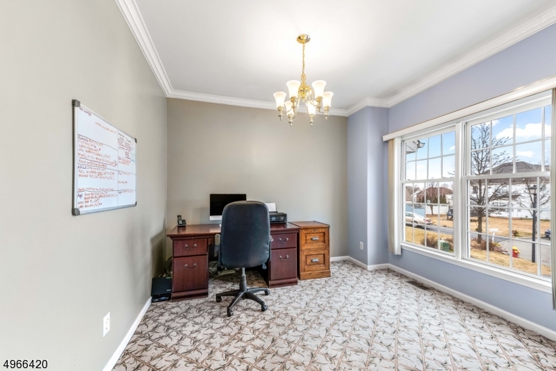 POETS PEAK - Residential