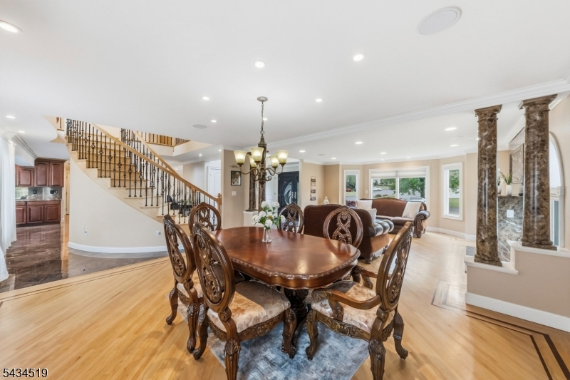 HILLCREST - Residential