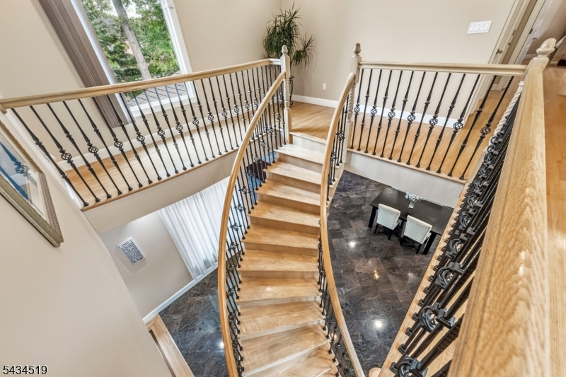 HILLCREST - Residential