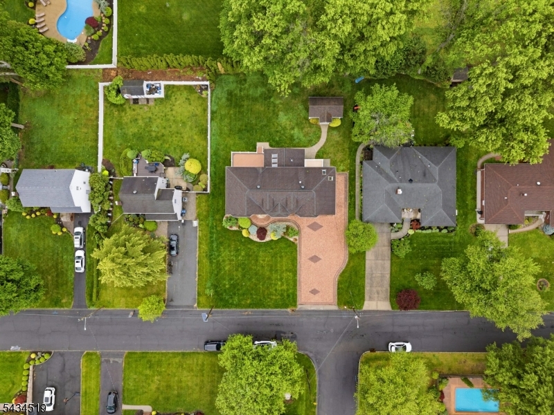 HILLCREST - Residential