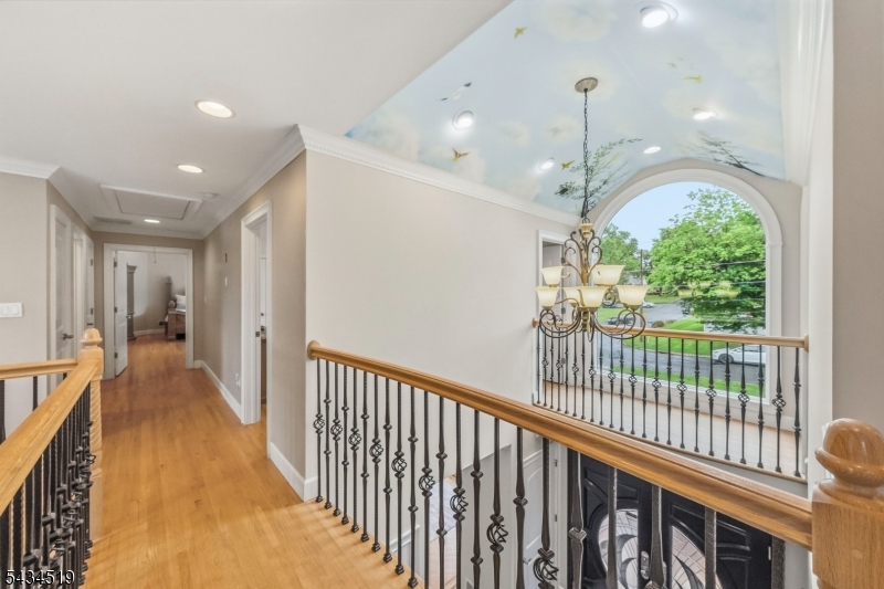 HILLCREST - Residential
