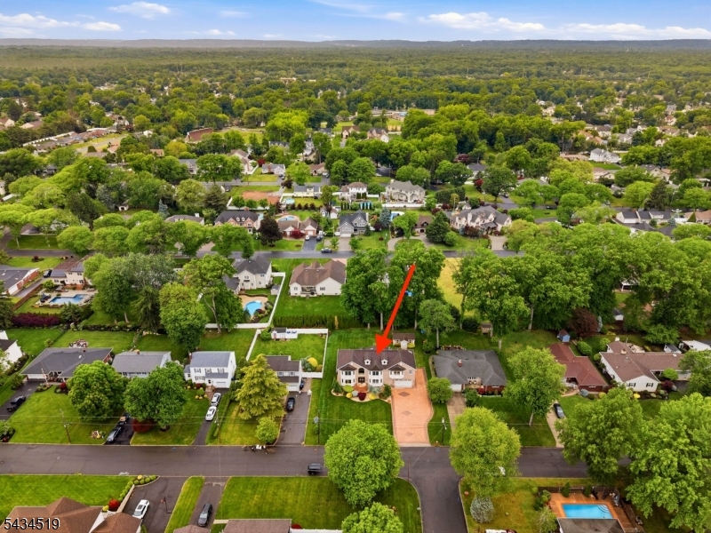 HILLCREST - Residential