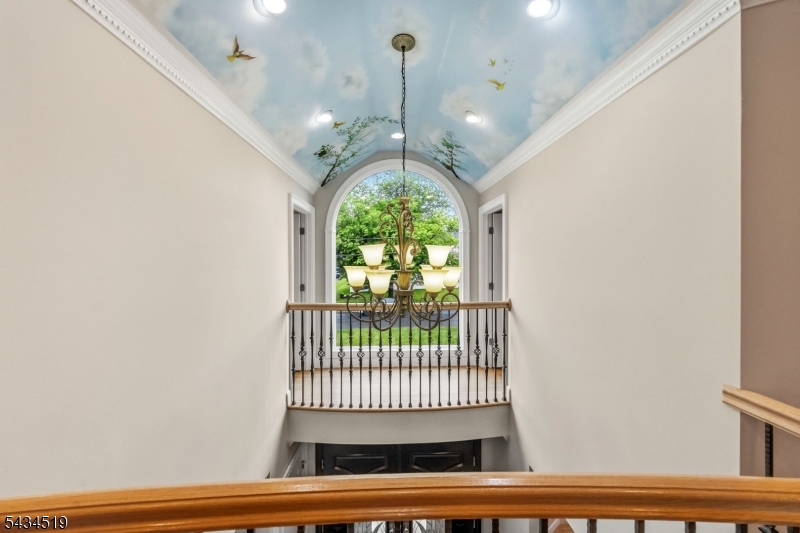 HILLCREST - Residential