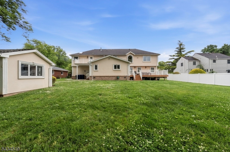 HILLCREST - Residential