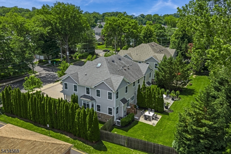 Villas - Residential