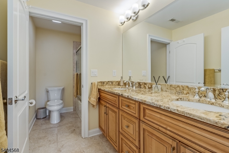 Villas - Residential