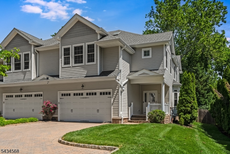 Villas - Residential