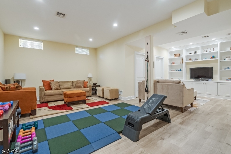 Villas - Residential