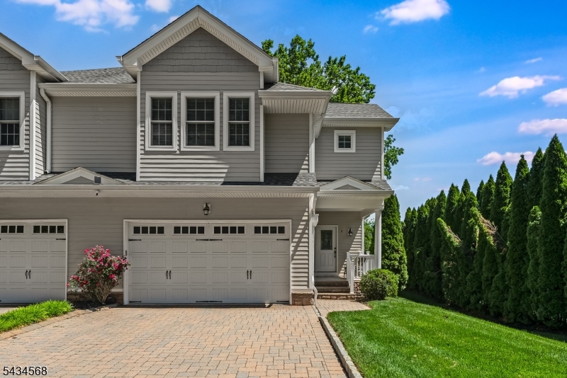 Villas - Residential