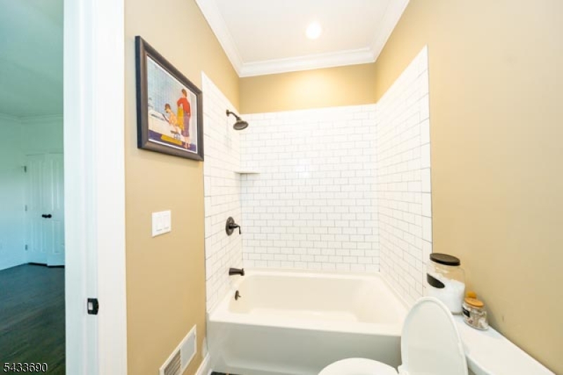 STONYBROOK BROWNSTONES - Residential