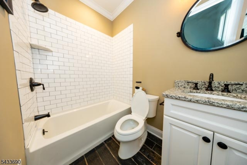 STONYBROOK BROWNSTONES - Residential