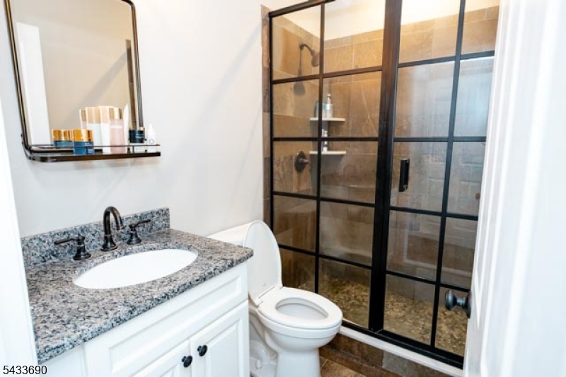 STONYBROOK BROWNSTONES - Residential