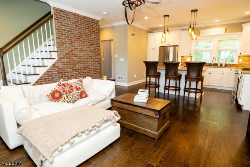 STONYBROOK BROWNSTONES - Residential