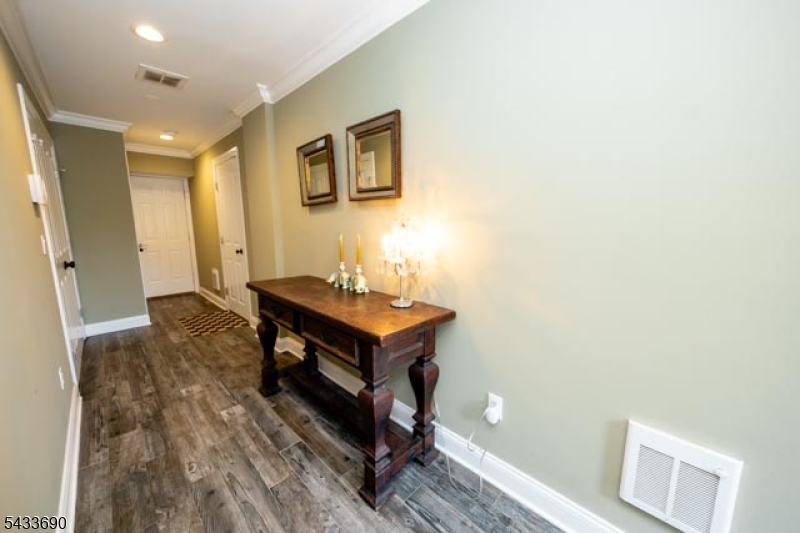 STONYBROOK BROWNSTONES - Residential