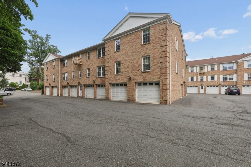Hereaige Arms - Residential Lease
