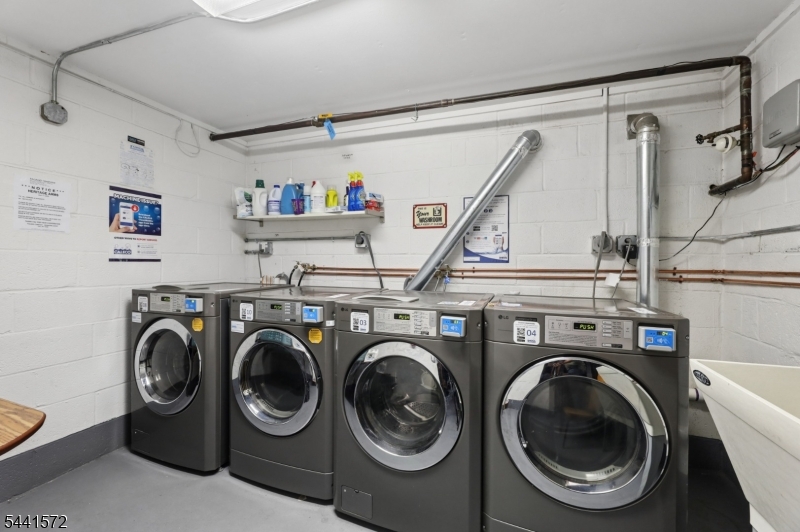Hereaige Arms - Residential Lease
