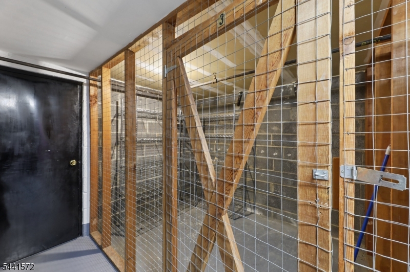 Hereaige Arms - Residential Lease