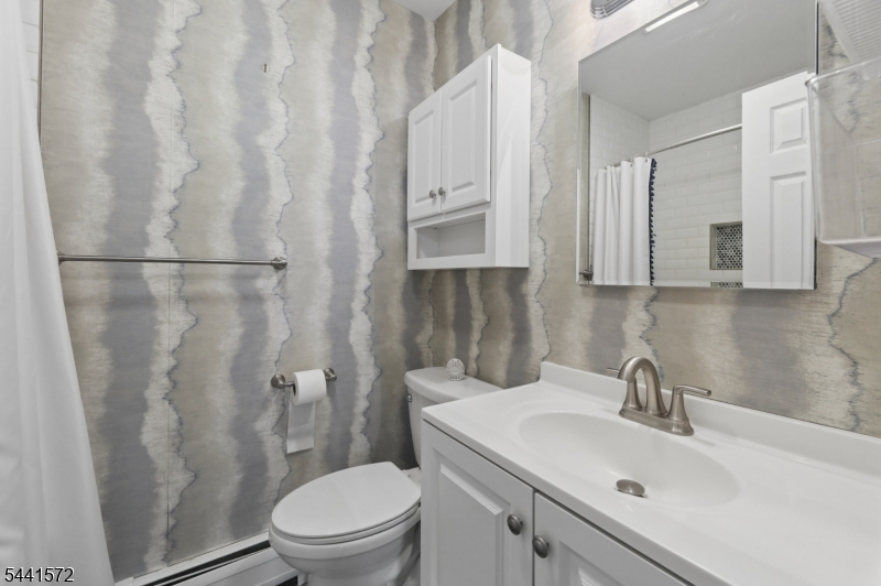 Hereaige Arms - Residential Lease