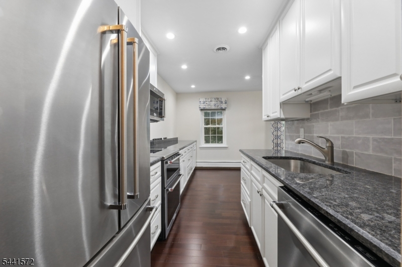 Hereaige Arms - Residential Lease