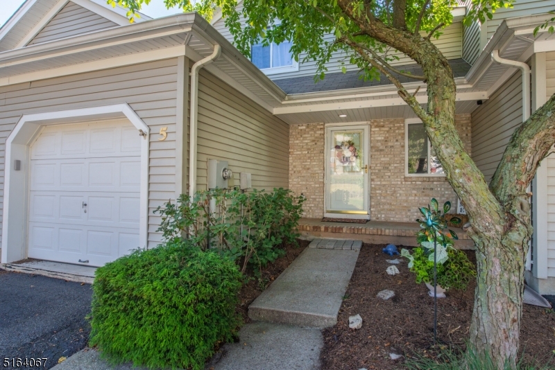 Great opportunity to own a turnkey townhome in Indian Fields. This home features hardwood floors, a jacuzzi tub, a completely finished basement with a gas fireplace, a separate dining area, central air and forced hot air heat, and a large deck for entertaining. All appliances are under 5 years old, including the water heater. HOA amenities include outdoor pool and tennis courts! Come see it for yourself!
