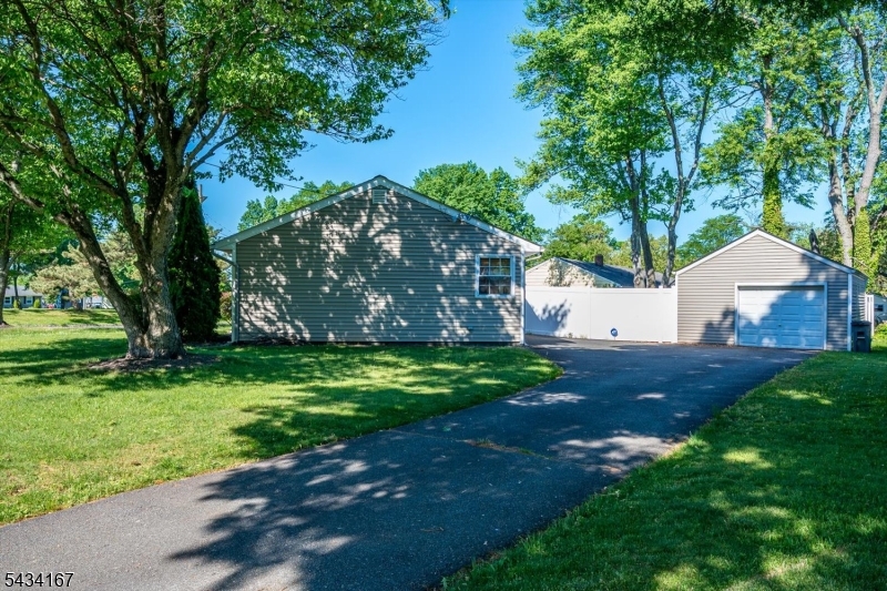 Bel Aire - Residential