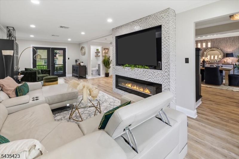 Englishtown - Residential