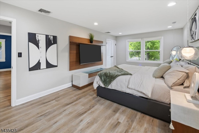 Englishtown - Residential