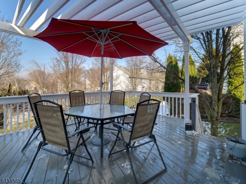 POETS PEAK - Residential