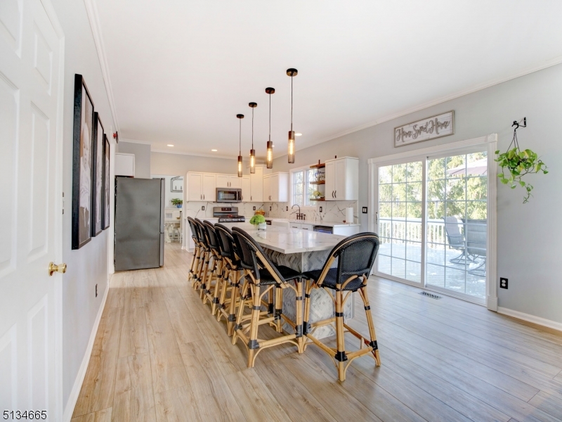 POETS PEAK - Residential